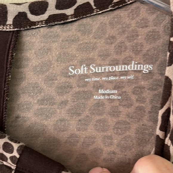 Soft Surroundings Tunic Animal Print Asymmetric Hem Size M - Picture 3 of 11